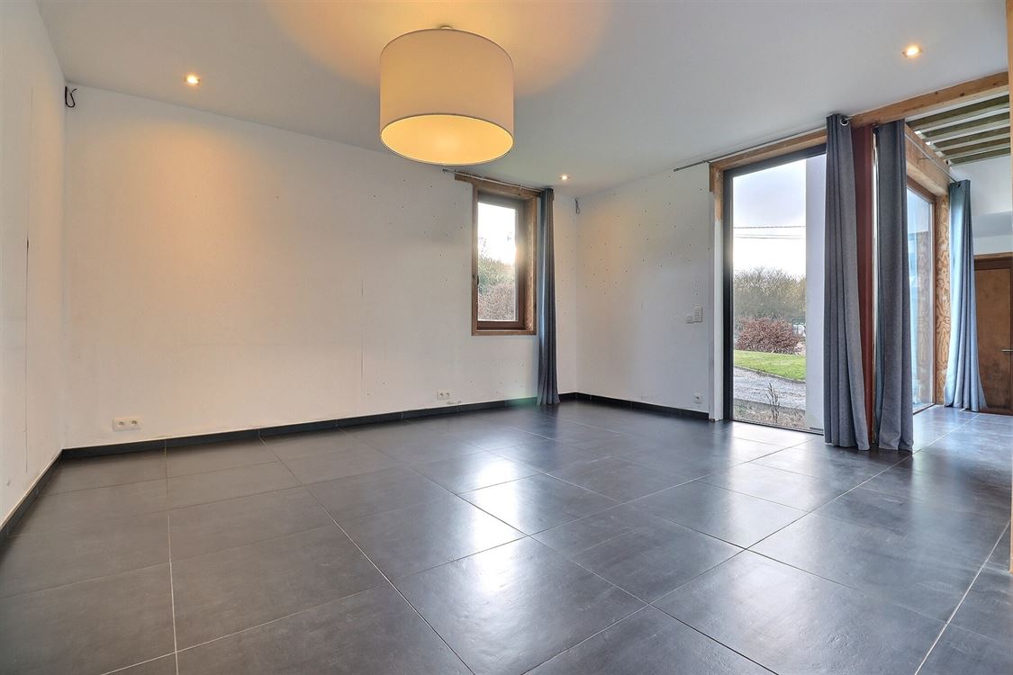 Villa/maison/ferme à Lesve (3 chambres)