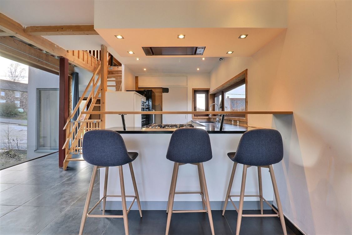 Villa/maison/ferme à Lesve (3 chambres)