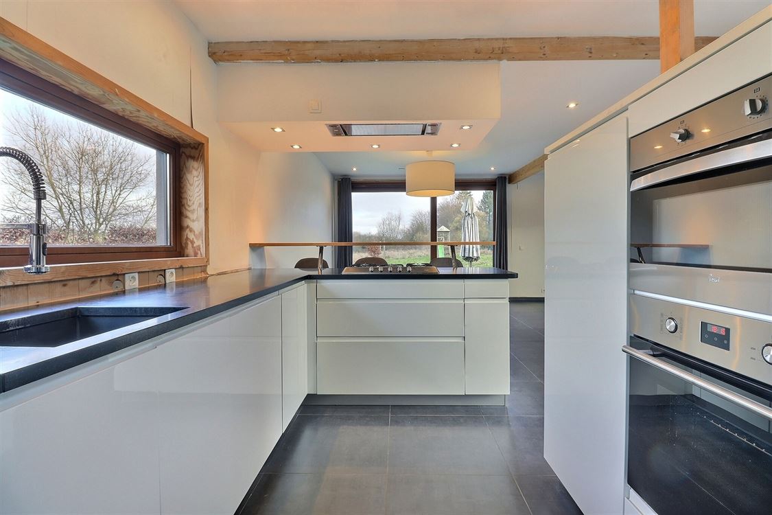 Villa/maison/ferme à Lesve (3 chambres)