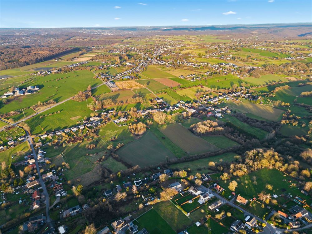 Villa/maison/ferme à Lesve (3 chambres)