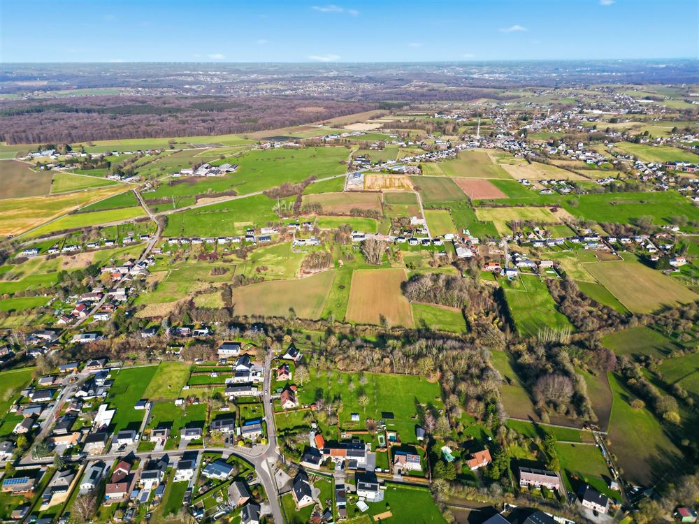 Villa/maison/ferme à Lesve (3 chambres)