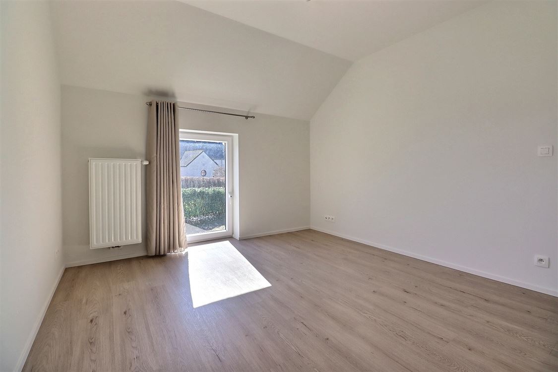 Villa/maison/ferme à ERPENT (3 chambres)