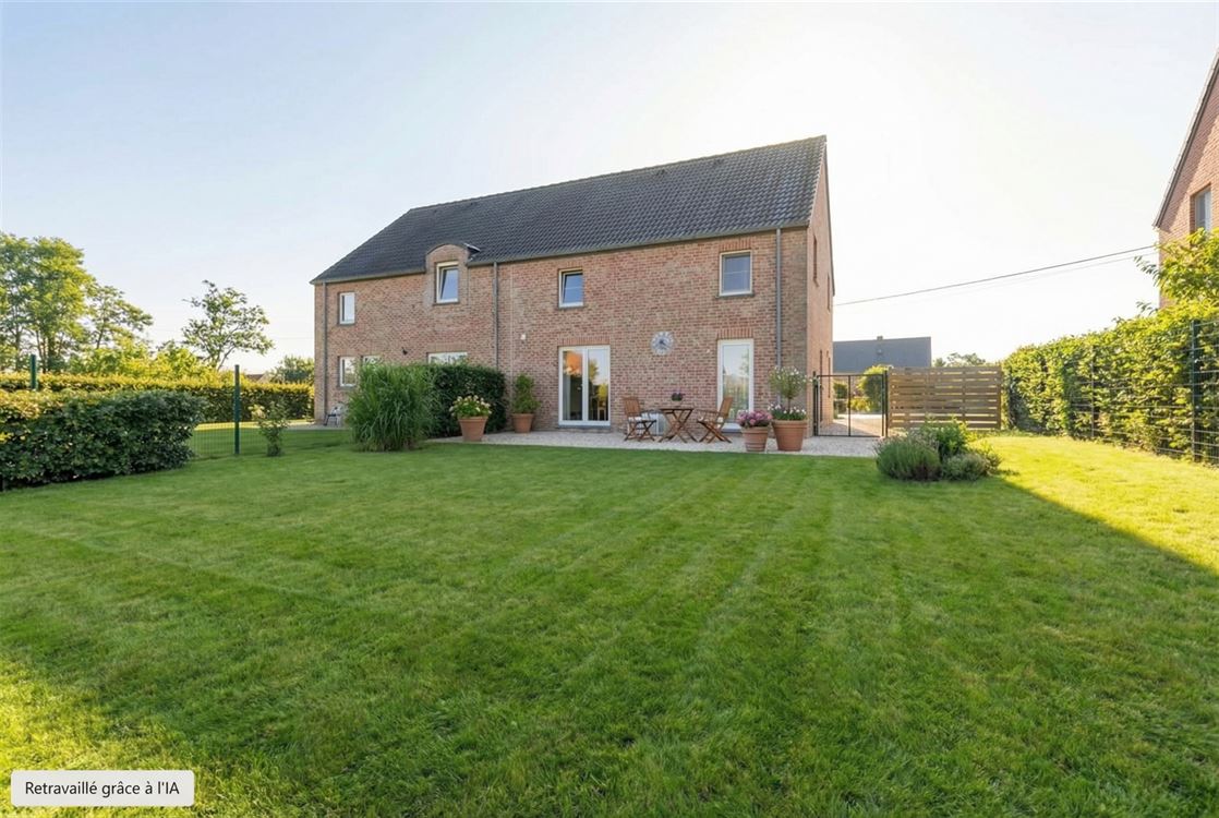 Villa/maison/ferme à Bois-De-Villers (3 chambres)