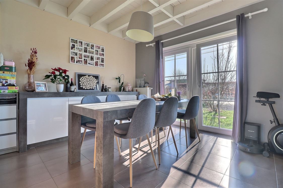 Villa/maison/ferme à Bois-De-Villers (3 chambres)