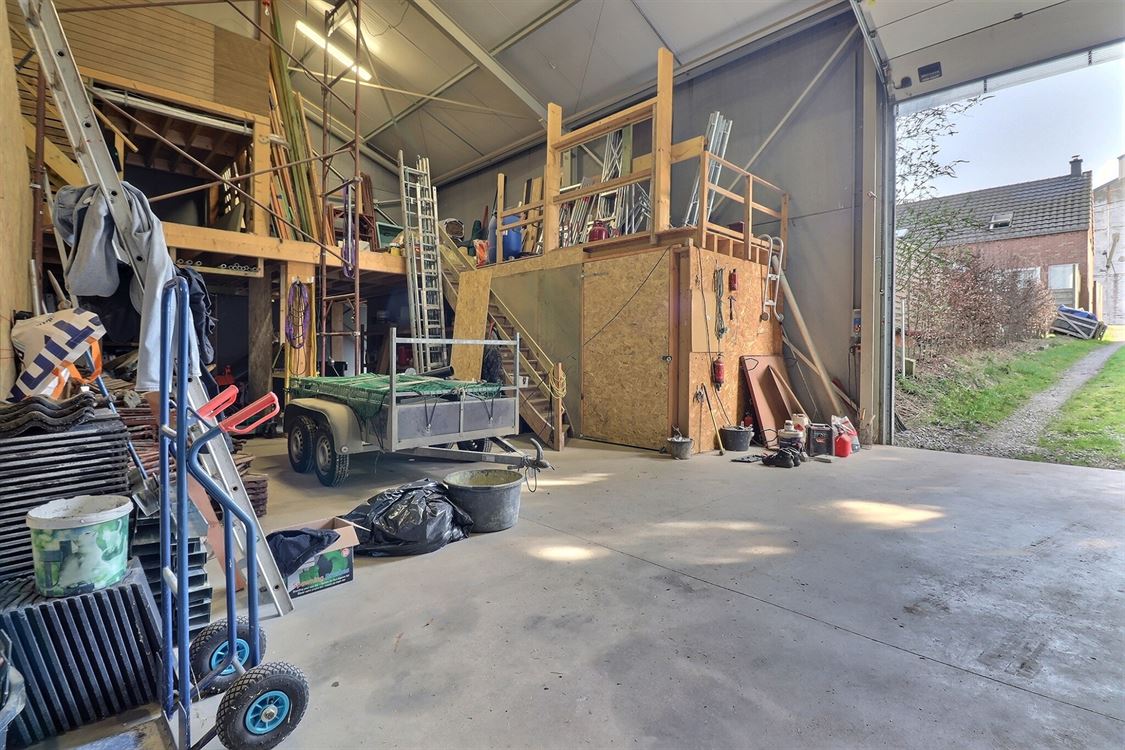 Immeuble de rapport à MARCHOVELETTE (0 chambre)