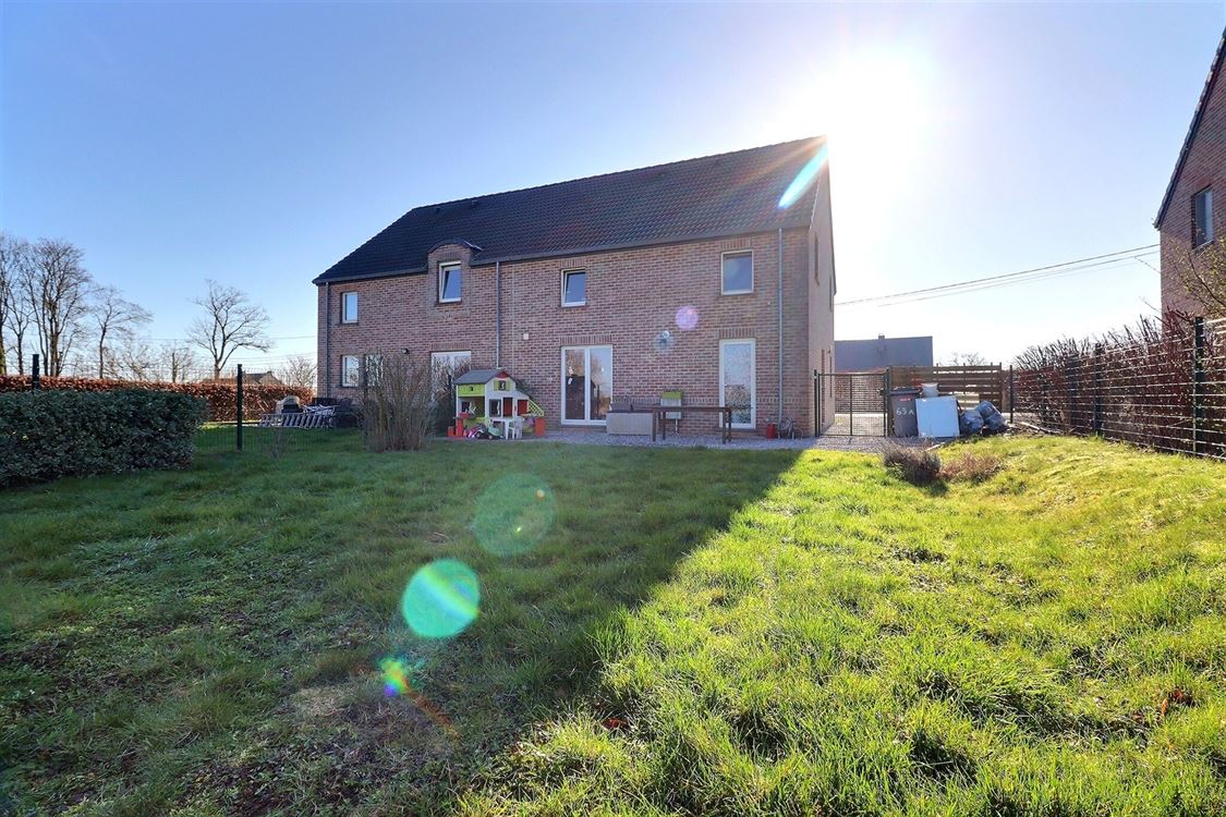 Villa/maison/ferme à Bois-De-Villers (3 chambres)