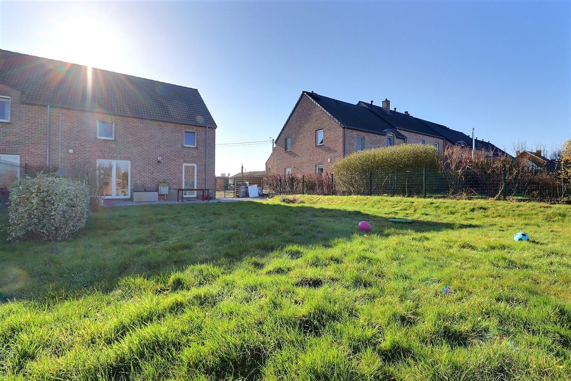 Villa/maison/ferme à Bois-De-Villers (3 chambres)