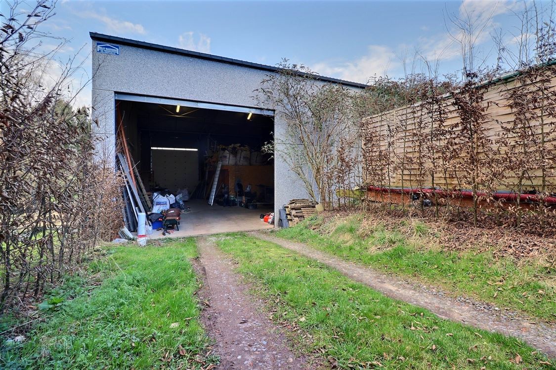 Immeuble de rapport à MARCHOVELETTE (0 chambre)