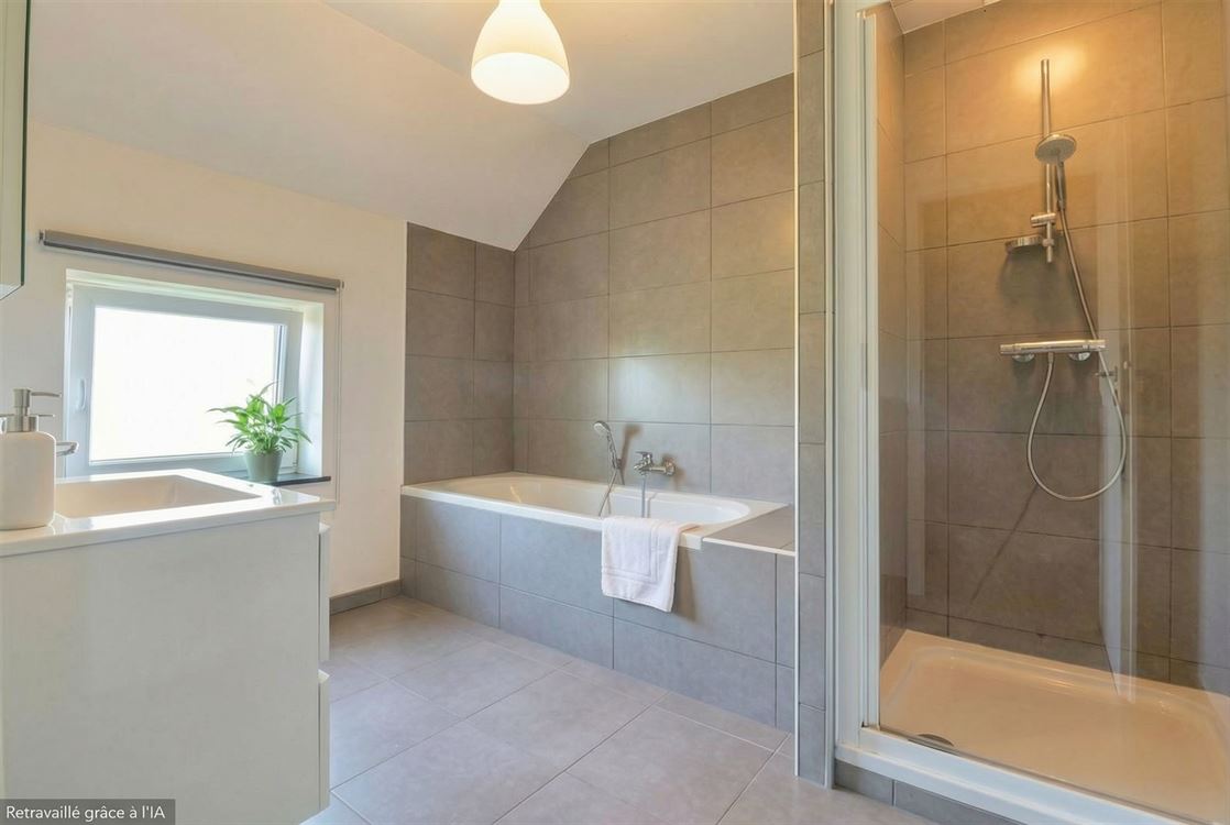 Villa/maison/ferme à Bois-De-Villers (3 chambres)