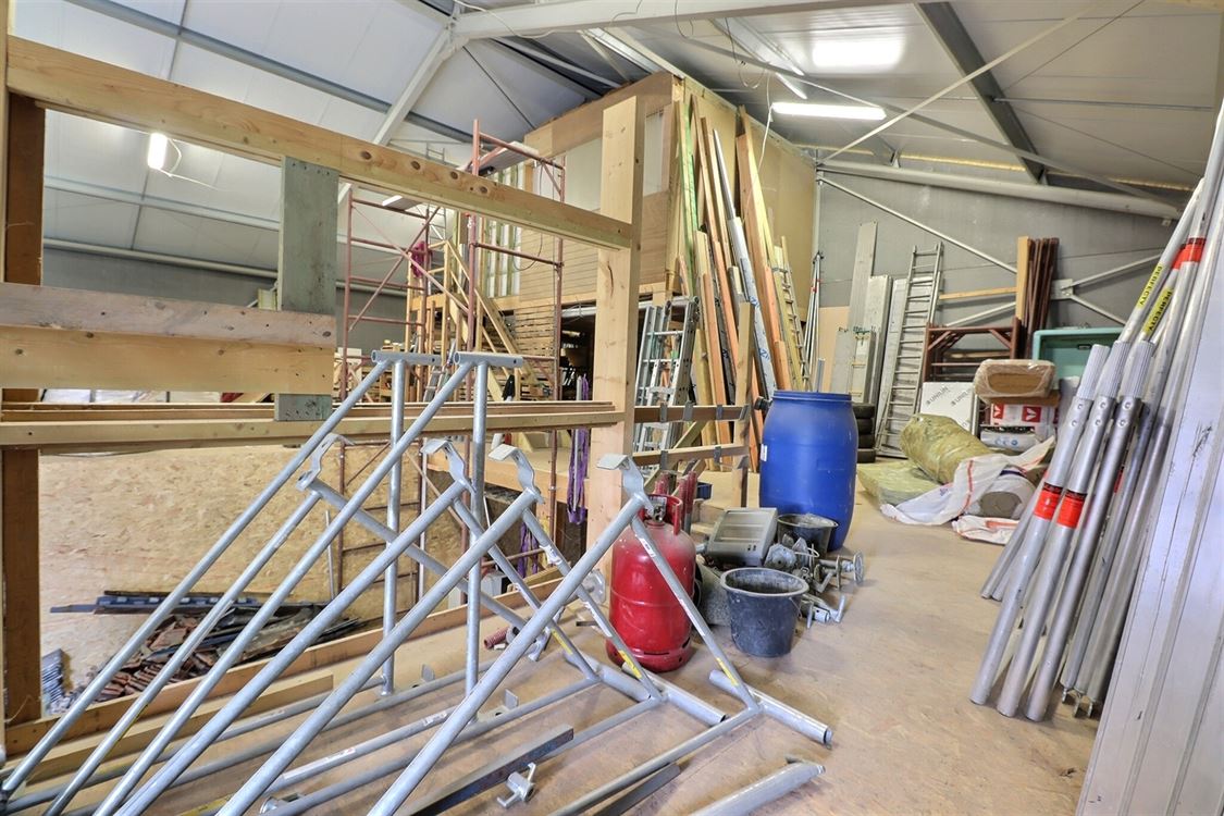 Immeuble de rapport à MARCHOVELETTE (0 chambre)