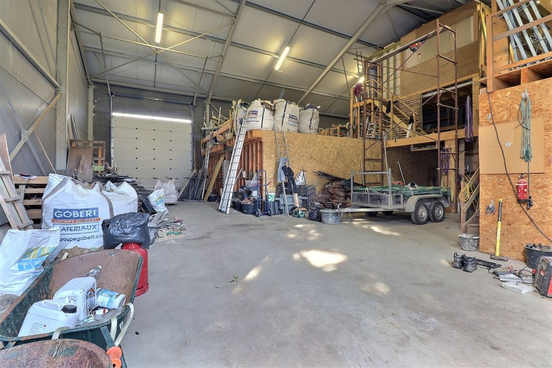 Immeuble de rapport à MARCHOVELETTE (0 chambre)