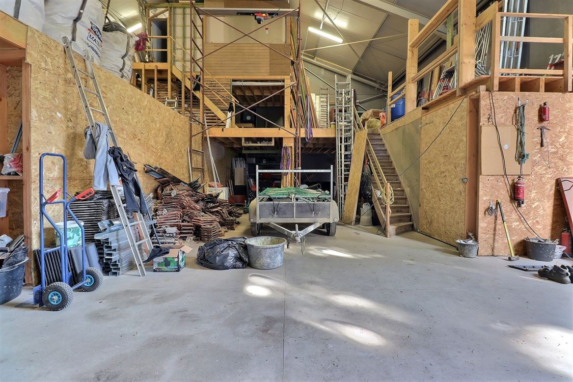 Immeuble de rapport à MARCHOVELETTE (0 chambre)