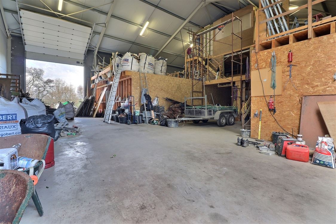 Immeuble de rapport à MARCHOVELETTE (0 chambre)