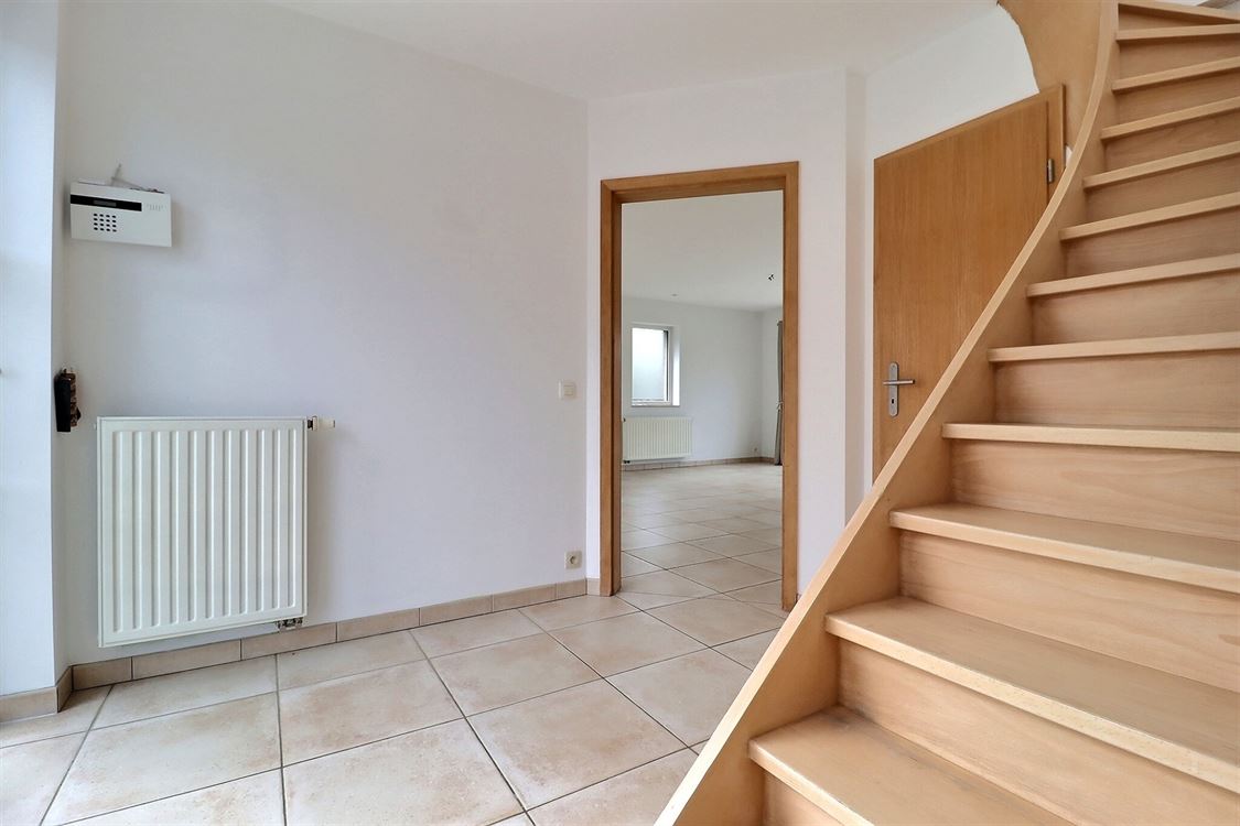 Villa/maison/ferme à ERPENT (3 chambres)