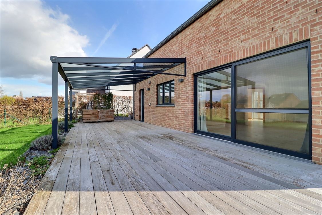 Villa/maison/ferme à ERPENT (3 chambres)