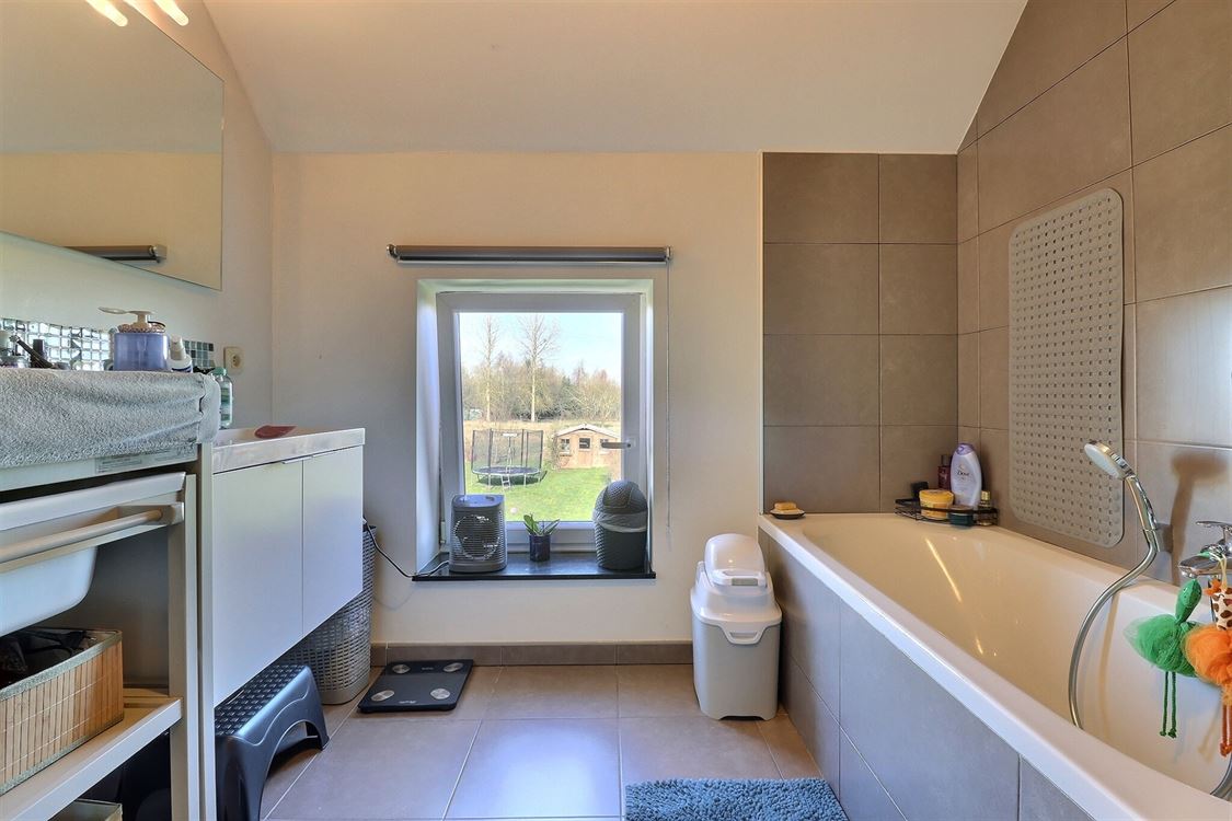 Villa/maison/ferme à Bois-De-Villers (3 chambres)