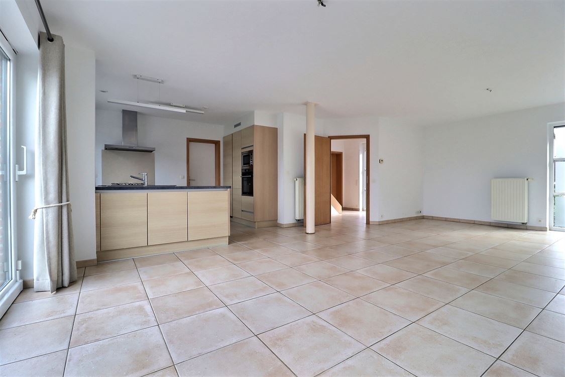 Villa/maison/ferme à ERPENT (3 chambres)