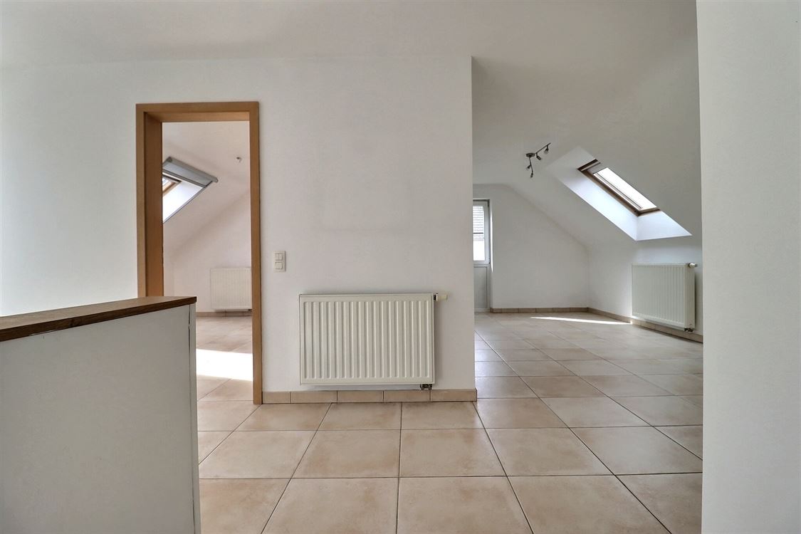 Villa/maison/ferme à ERPENT (3 chambres)