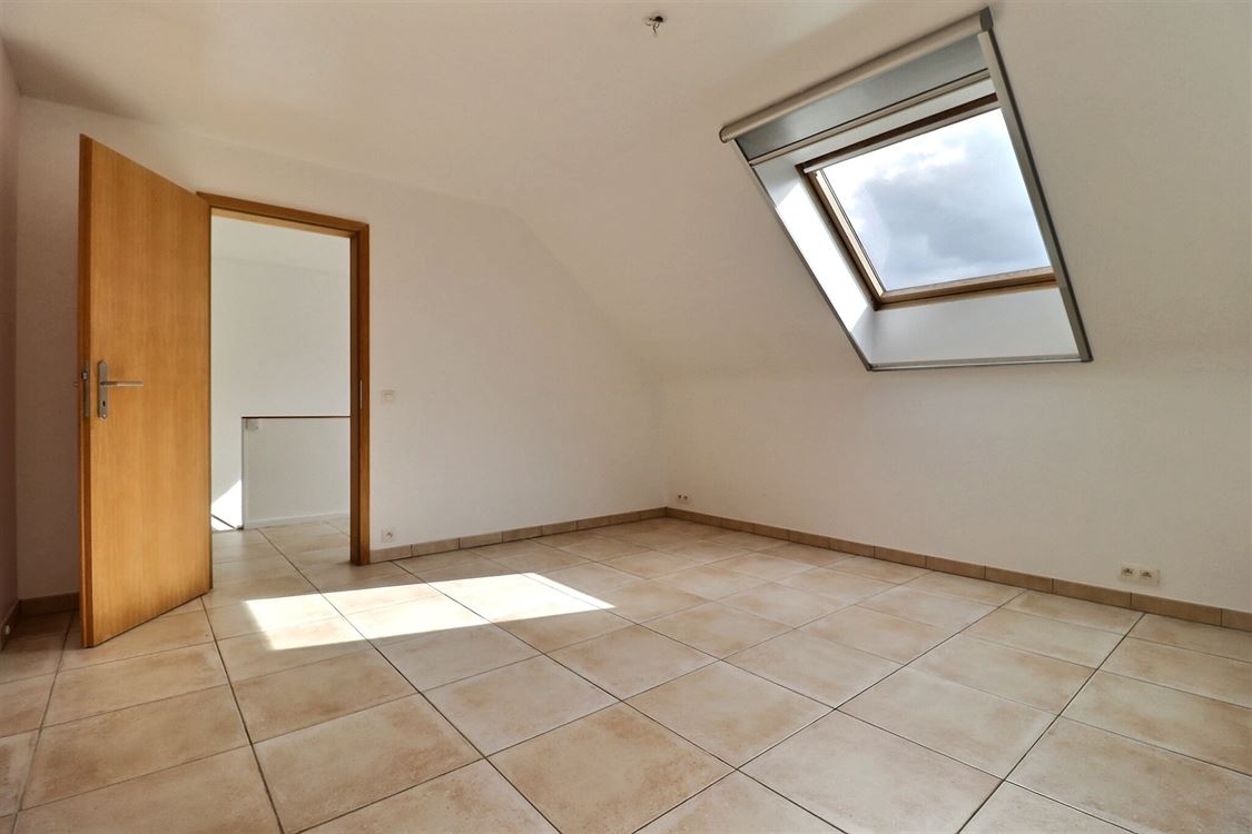 Villa/maison/ferme à ERPENT (3 chambres)