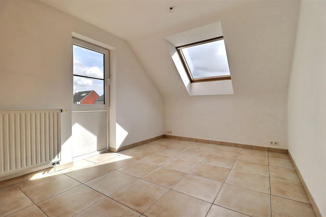 Villa/maison/ferme à ERPENT (3 chambres)