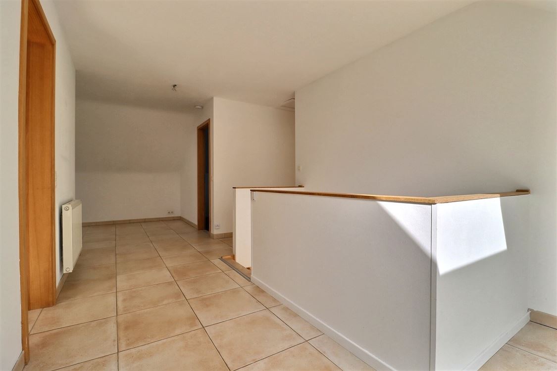 Villa/maison/ferme à ERPENT (3 chambres)