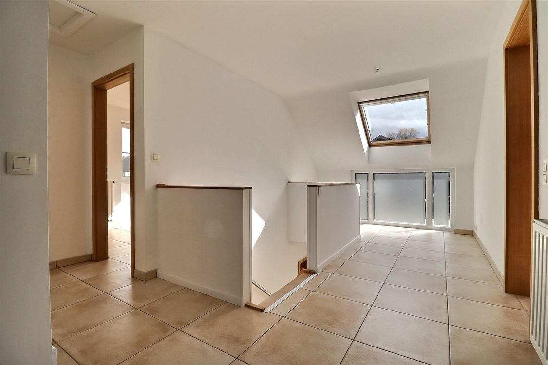 Villa/maison/ferme à ERPENT (3 chambres)