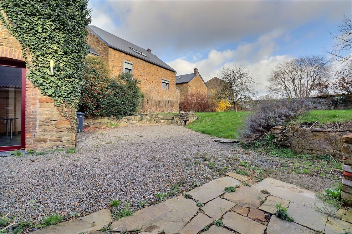 Villa/maison/ferme à LUSTIN (5 chambres)