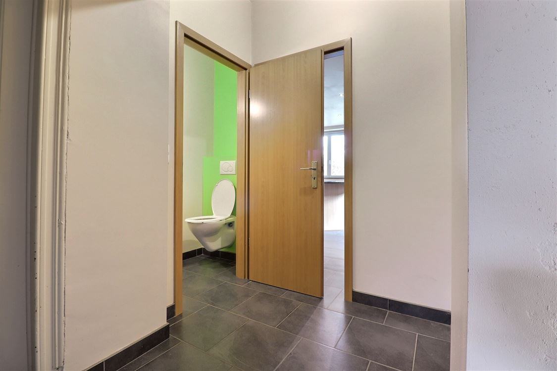 Villa/maison/ferme à LUSTIN (5 chambres)