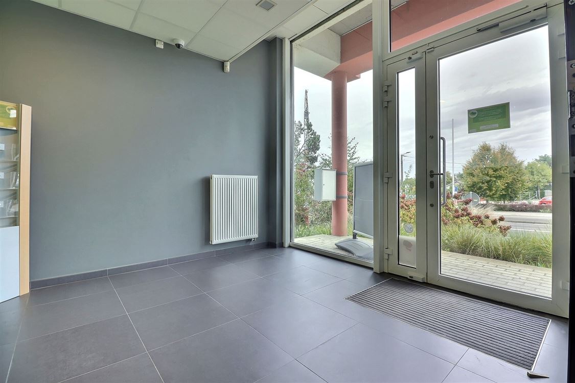 Local commercial à ERPENT (0 chambre)