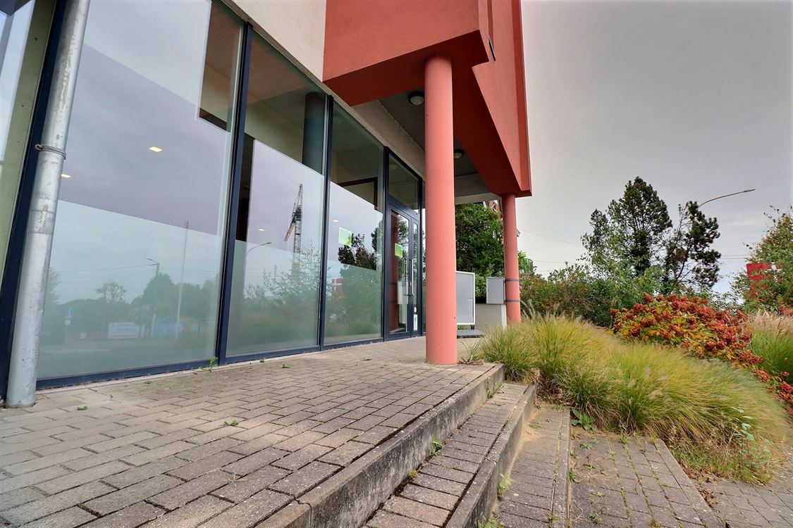 Local commercial à ERPENT (0 chambre)