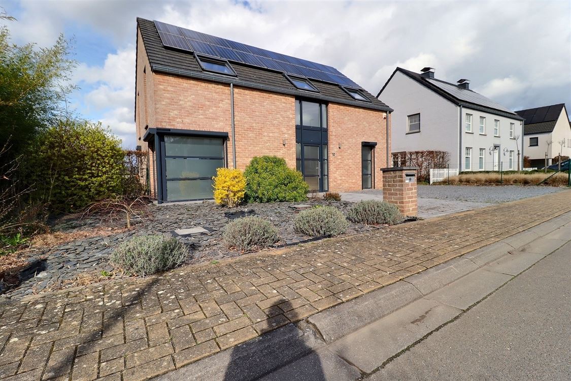 Villa/maison/ferme à ERPENT (3 chambres)