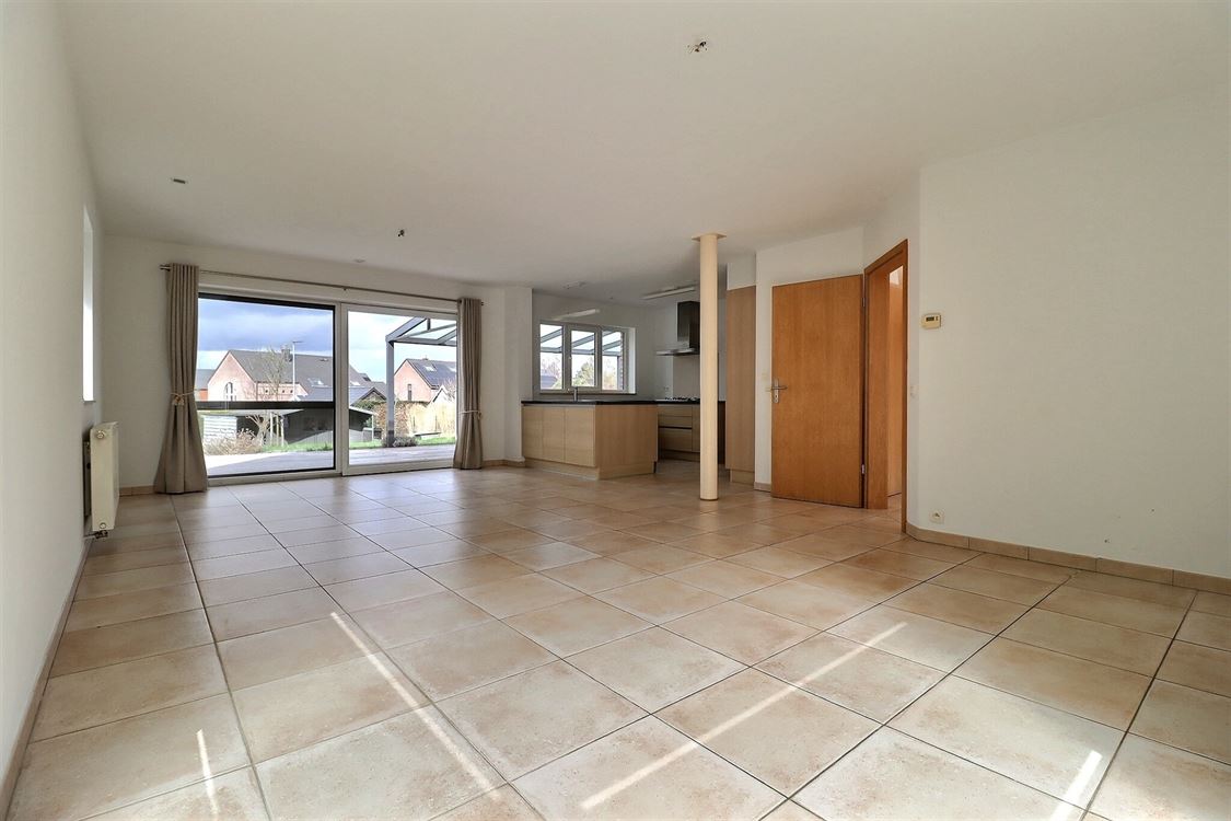 Villa/maison/ferme à ERPENT (3 chambres)