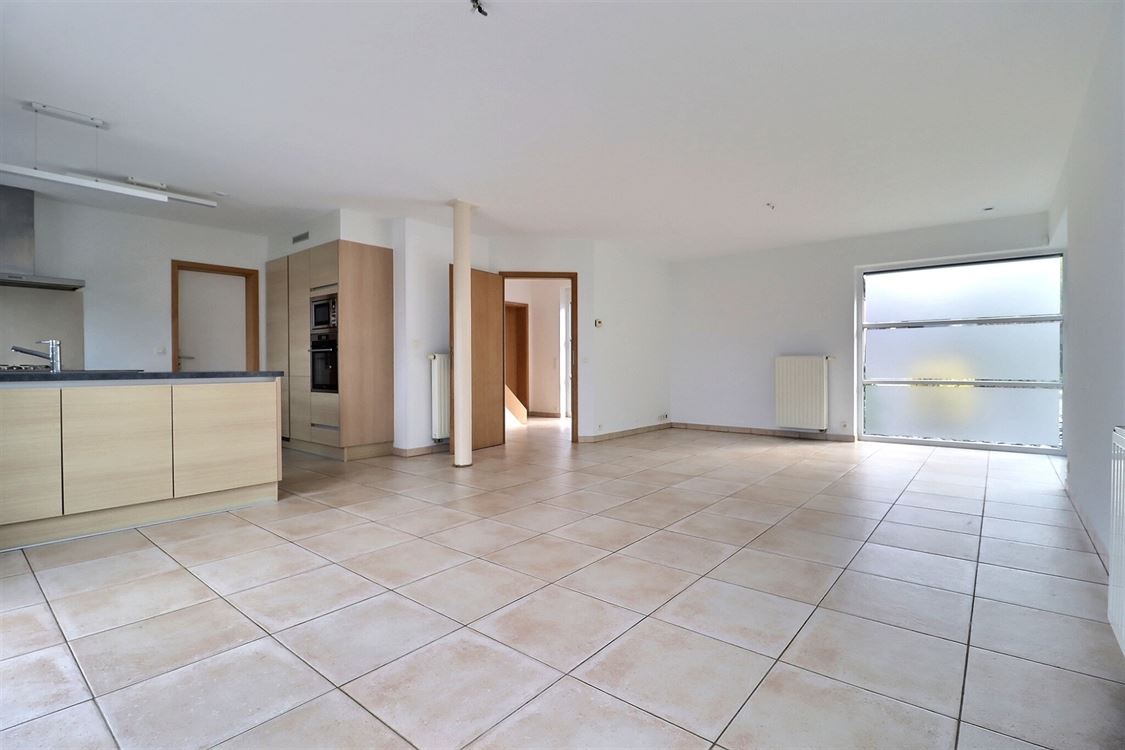 Villa/maison/ferme à ERPENT (3 chambres)