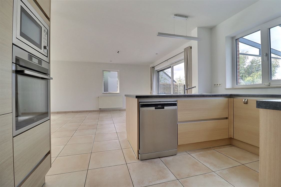 Villa/maison/ferme à ERPENT (3 chambres)