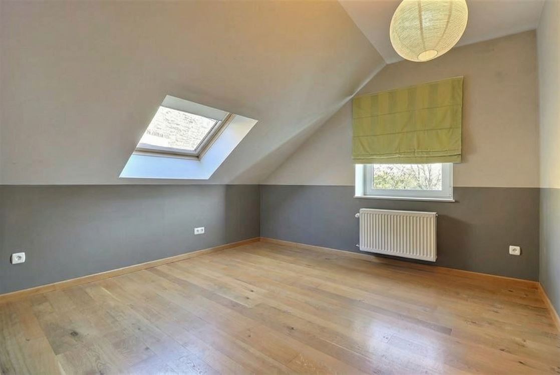 Villa/maison/ferme à LUSTIN (5 chambres)