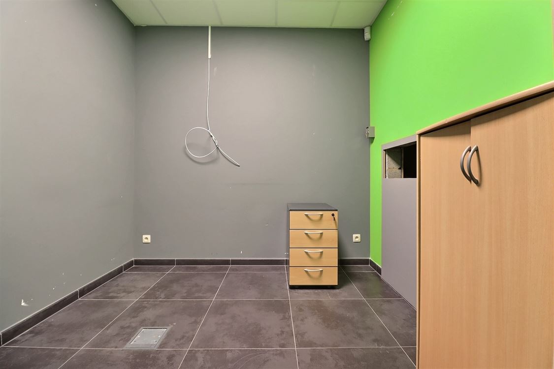 Local commercial à ERPENT (0 chambre)