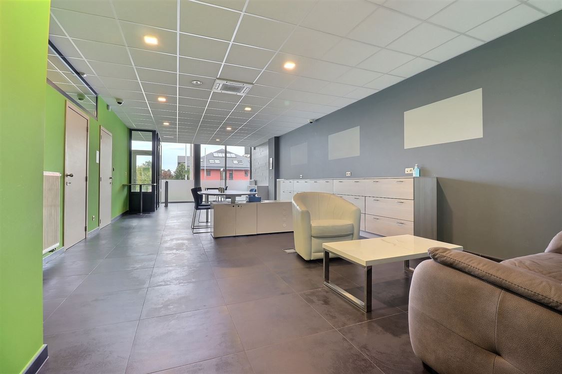 Local commercial à ERPENT (0 chambre)