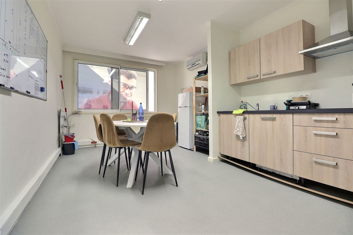 Local commercial à ERPENT (0 chambre)