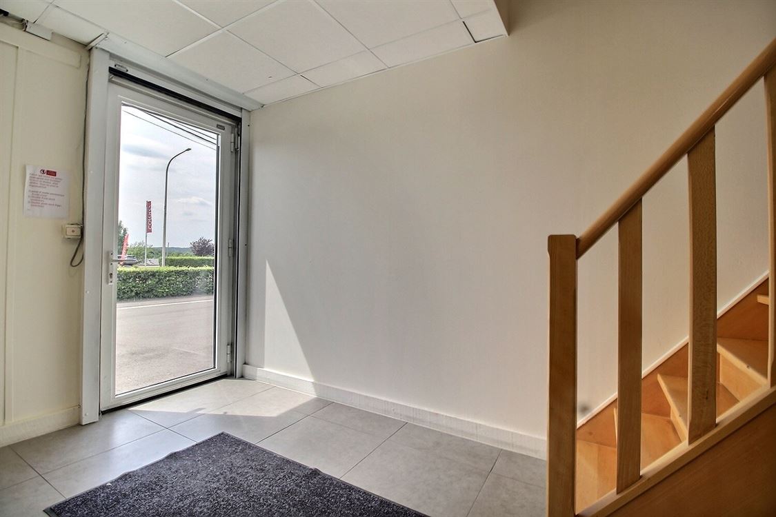 Local commercial à ERPENT (0 chambre)