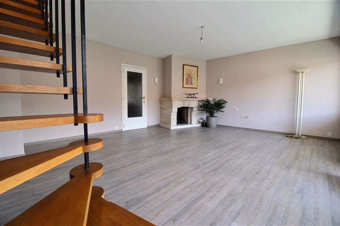 Appartement à JAMBES (3 chambres)