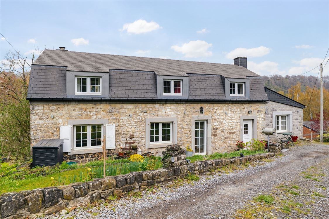 Villa/maison/ferme à LIVES-SUR-MEUSE (3 chambres)
