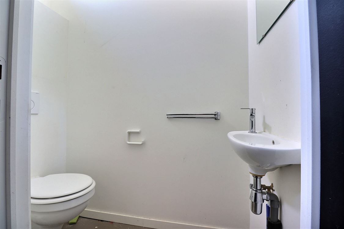 Local commercial à ERPENT (0 chambre)