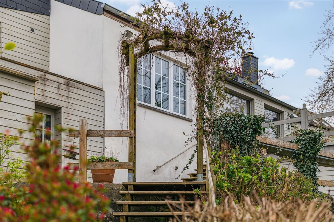 Villa/maison/ferme à LIVES-SUR-MEUSE (3 chambres)
