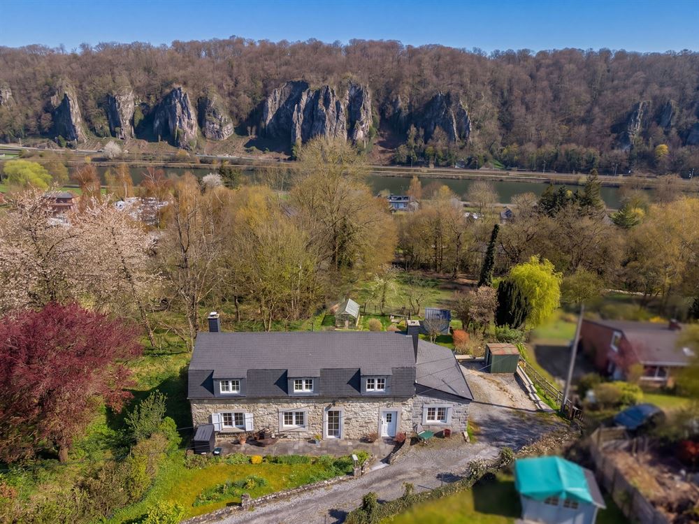 Villa/maison/ferme à LIVES-SUR-MEUSE (3 chambres)