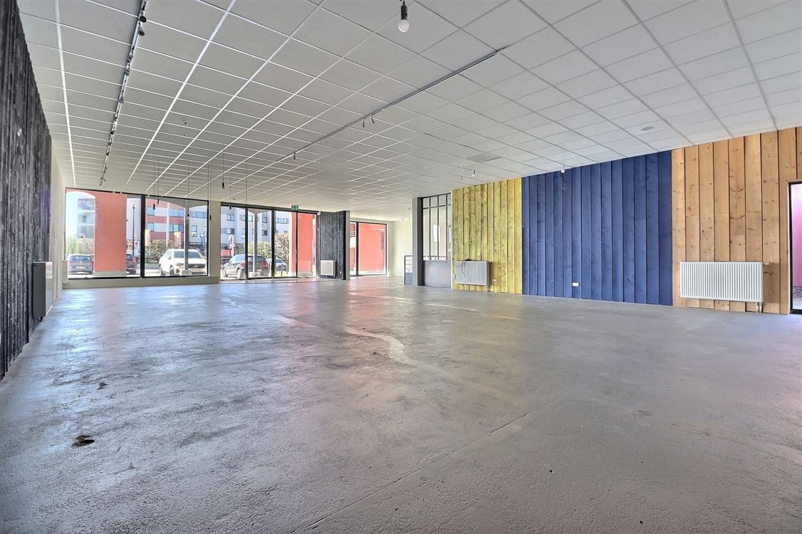 Local commercial à ERPENT (0 chambre)