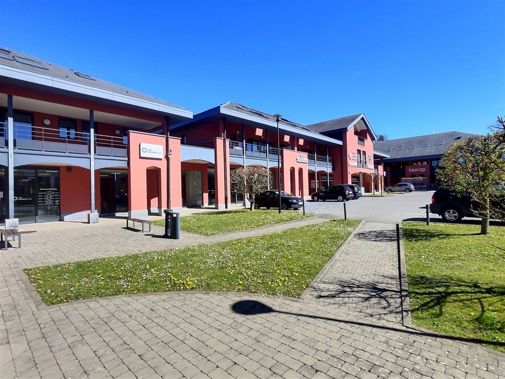 Local commercial à ERPENT (0 chambre)