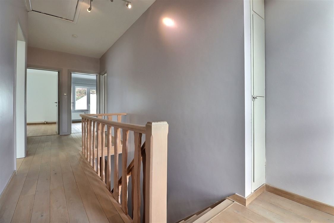Villa/maison/ferme à NAMUR (5 chambres)