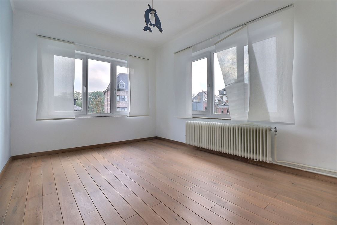 Villa/maison/ferme à NAMUR (5 chambres)