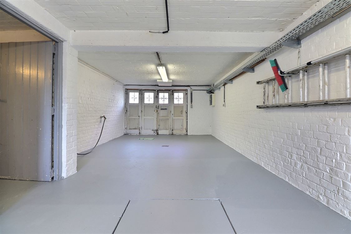 Villa/maison/ferme à NAMUR (5 chambres)