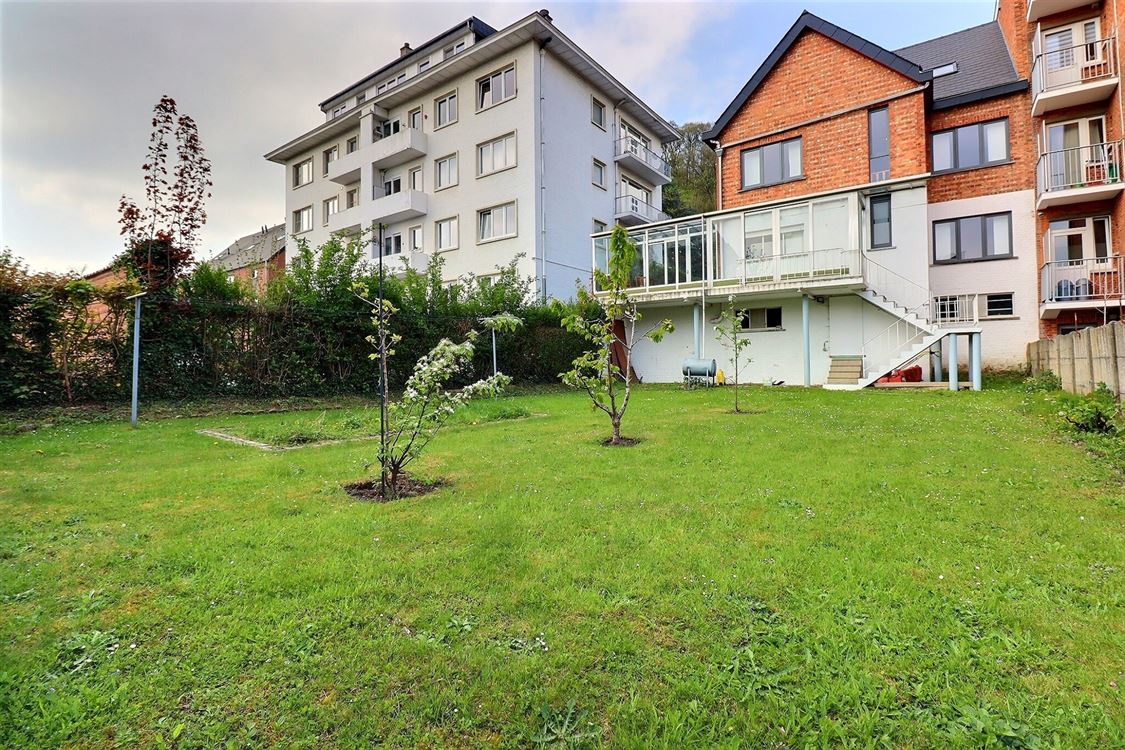 Villa/maison/ferme à NAMUR (5 chambres)